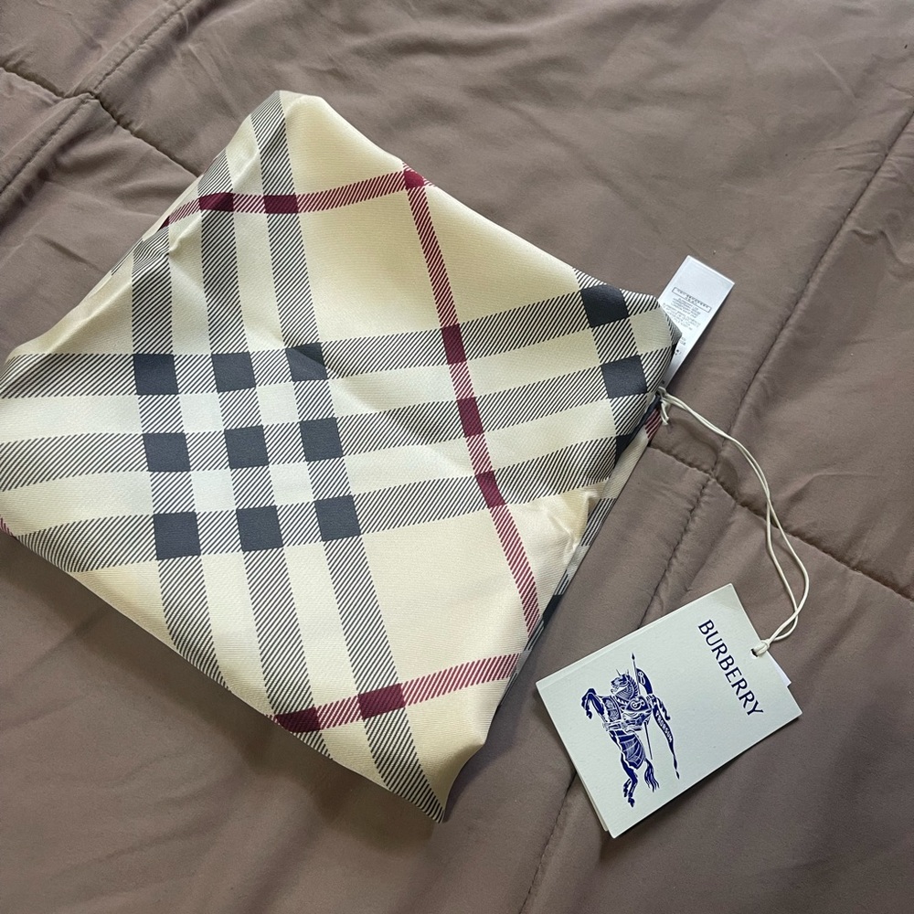 Brand New Gucci Scarf